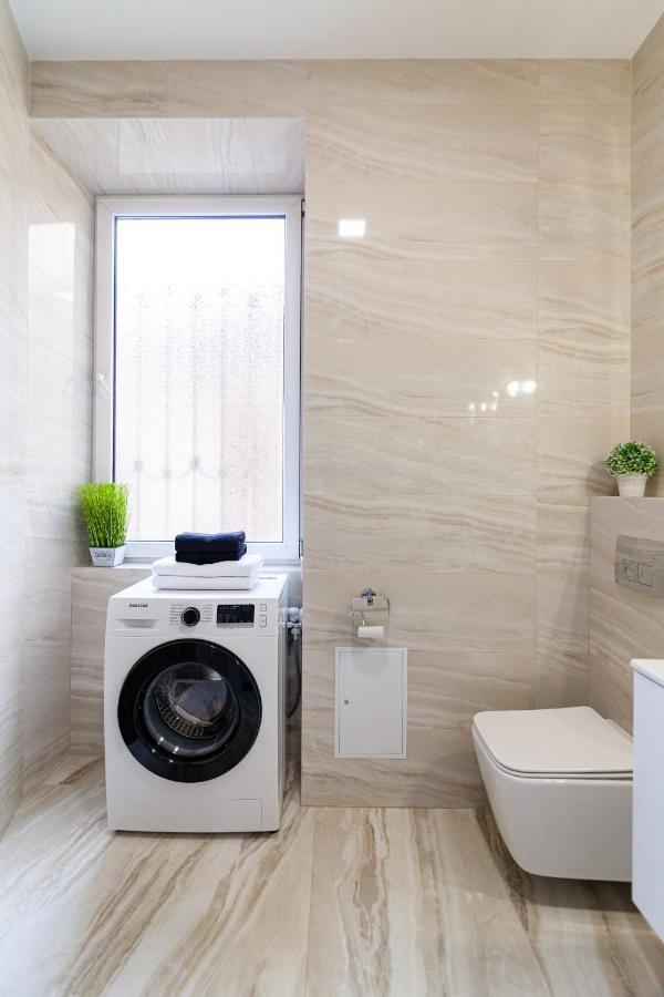 Alfa Apartments Svobody 39 Lviv Exterior foto